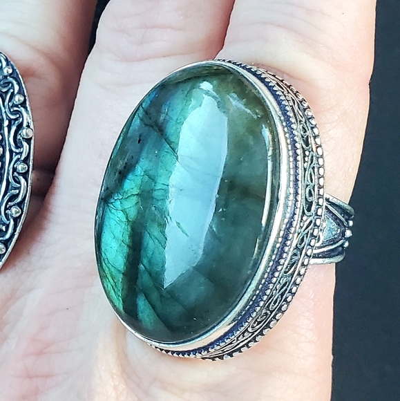 *SALE* New Huge Labradorite 925 Silver Ring. - Picture 3 of 16